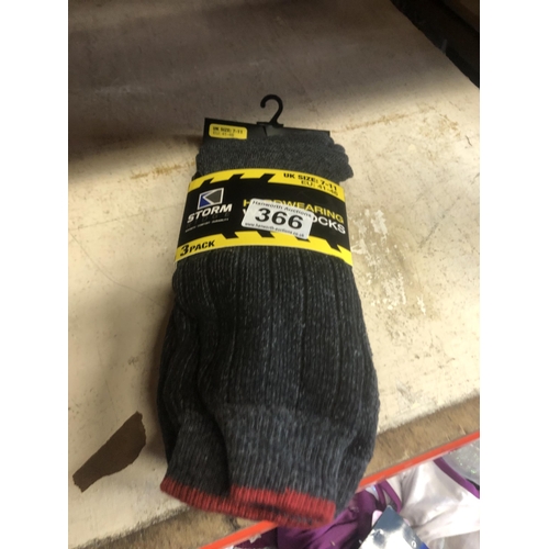 366 - New pack of 3 work socks
Size 7-11