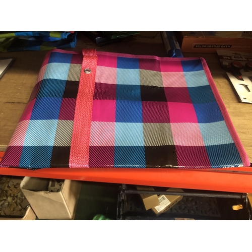 405 - Large storage bag
