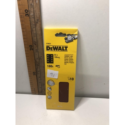 91 - Pack of 10 Dewalt sandpaper