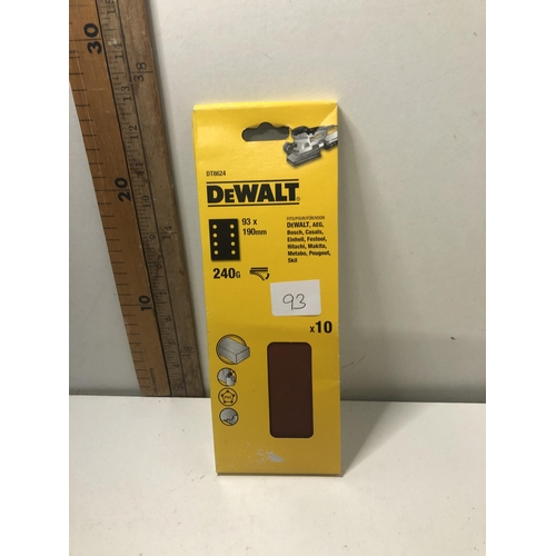 93 - Pack of 10 Dewalt sandpaper