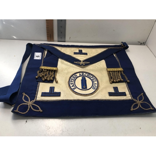 9 - Masons apron