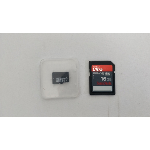 159 - 2 x 16GB memory cards