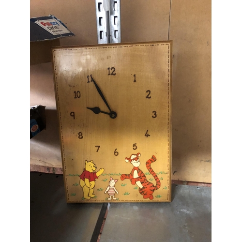 269 - Winnie The Pooh clock