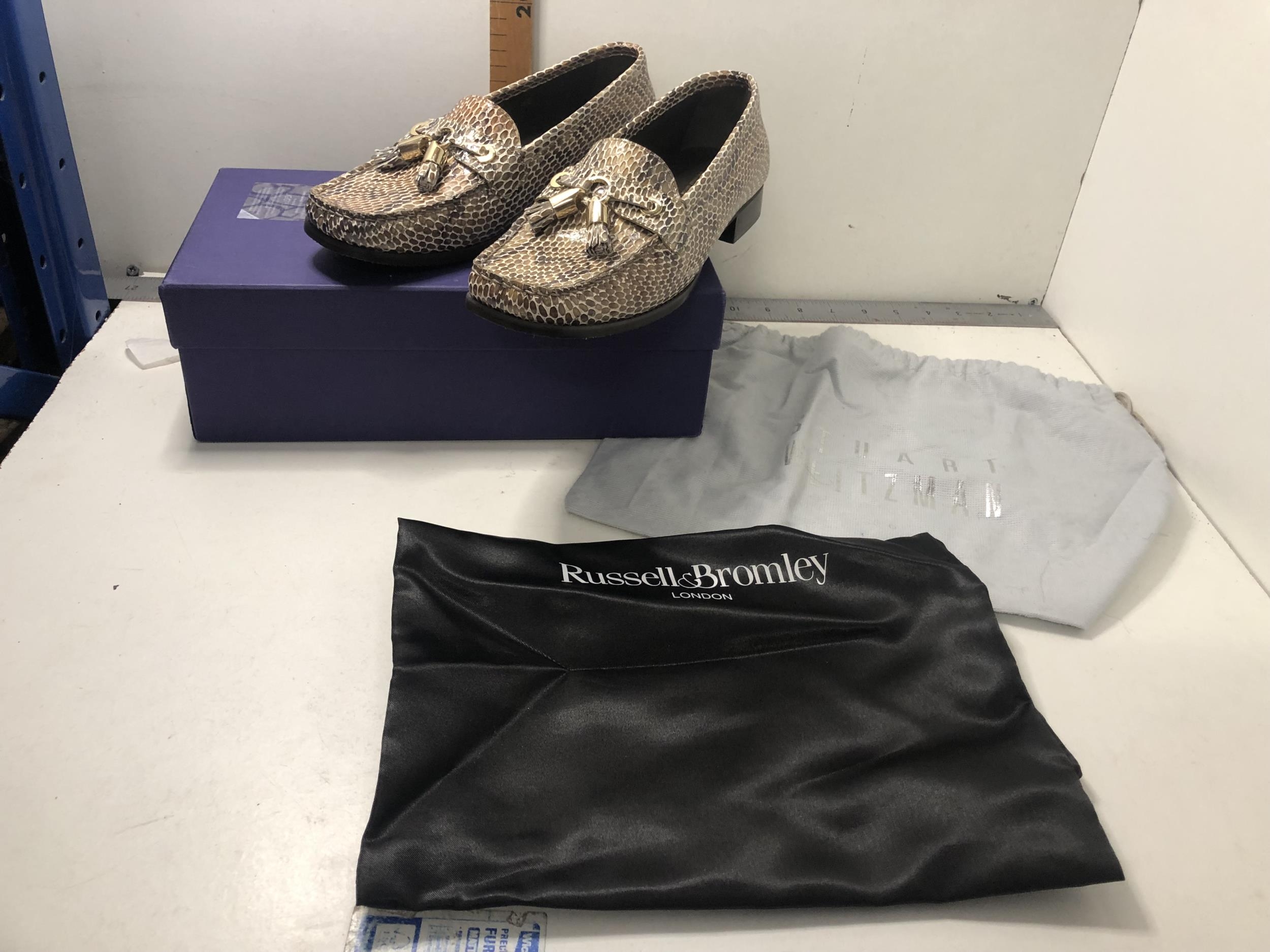 Stuart weitzman russell hot sale bromley shoes