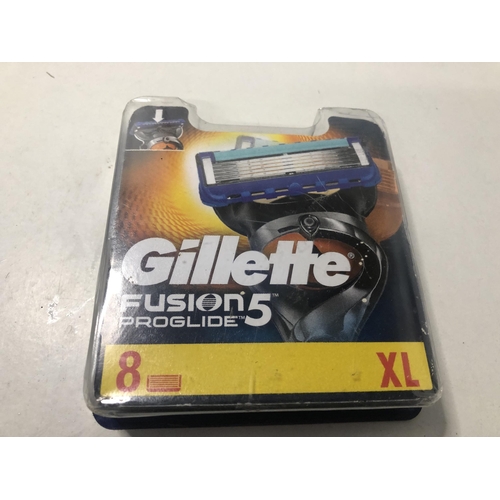 5 - X8 Gillette Fusion 5 blades