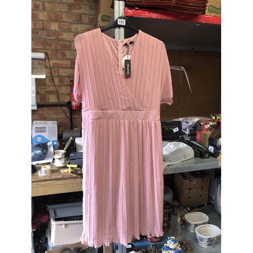 New & tagged Bohoo occasion dress Size 18