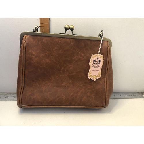 131 - New Miss Lilac leather handbag