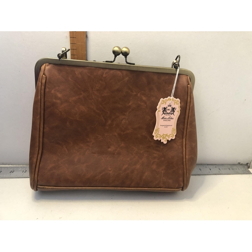 132 - New Miss Lilac leather handbag