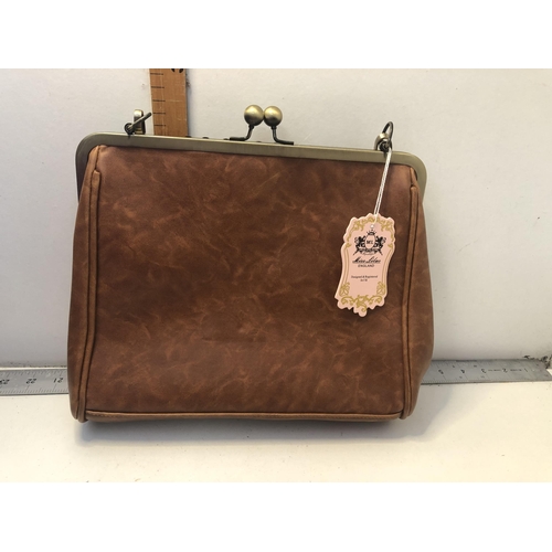 133 - New Miss Lilac leather handbag