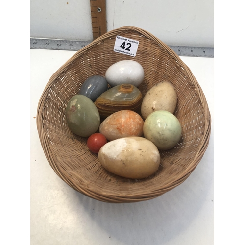 42 - Qty of stone eggs