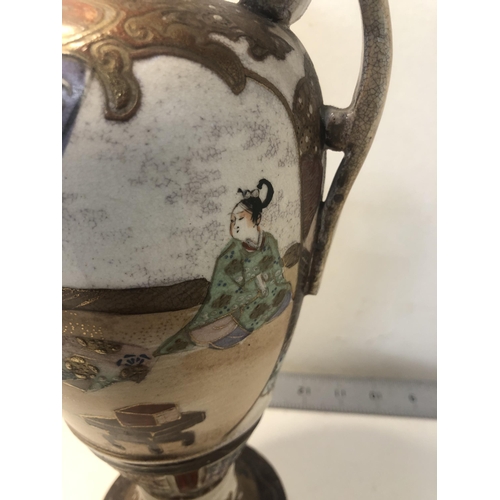 160 - Oriental vase