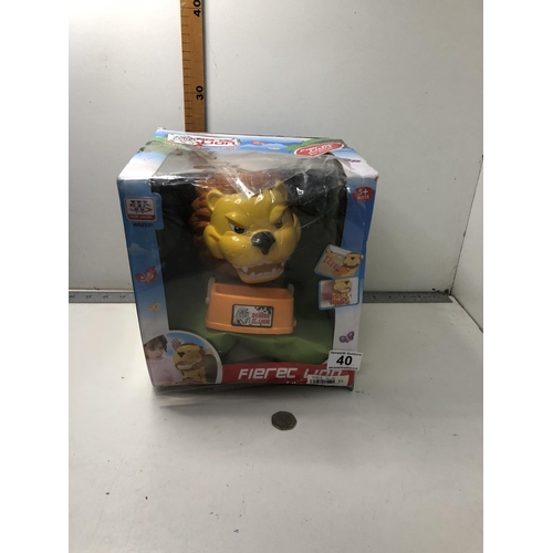 40 - Lion toy