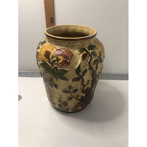 61 - Vintage H.J.Wood Indian tree vase