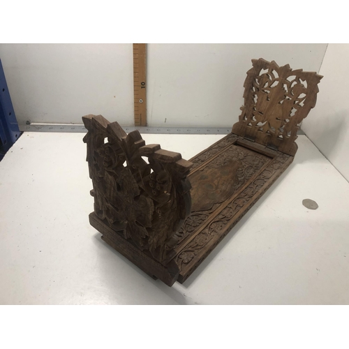 77 - Carved book ends