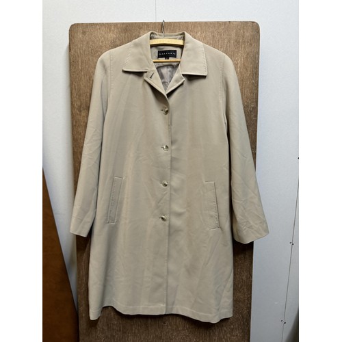 85 - Gallery Ladies Coat, Size Large, AF