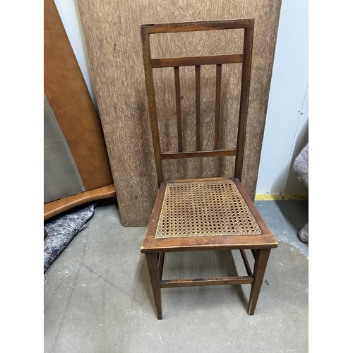 95 - Vintage Rattan Seat Chair
H: 37