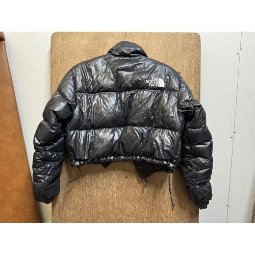 105 - North Face jacket Ladies, Size Medium