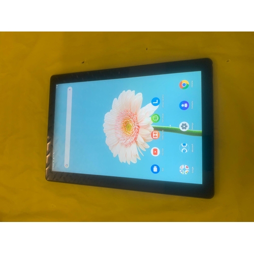 245 - Lenovo tablet laptop