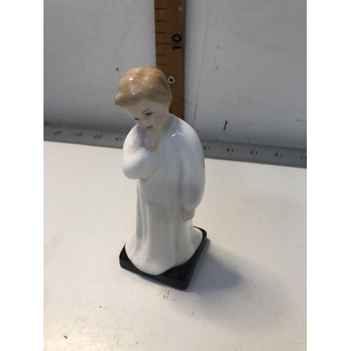 60 - Royal Doulton figure