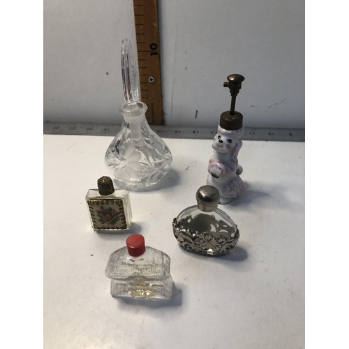 186 - Qty of perfume bottles