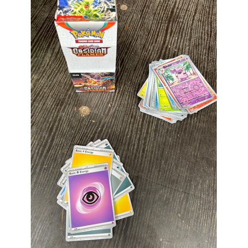 170 - Box of 102 Pokémon cards - 11 energy cards + 91 normal cards