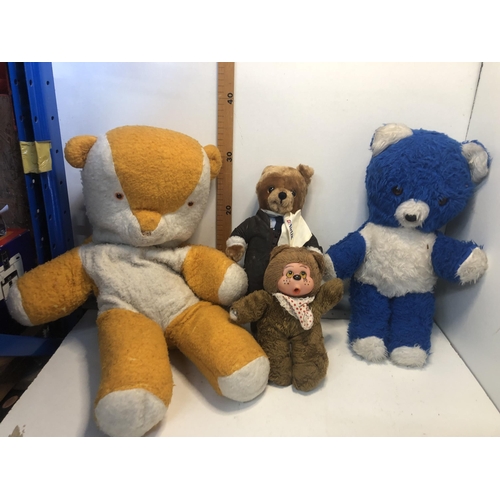 219 - Vintage Teddy Bears