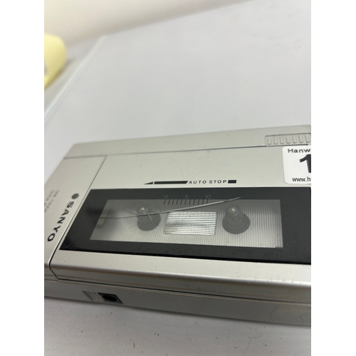 105 - Cassette Player - DAMAGE SHOWN