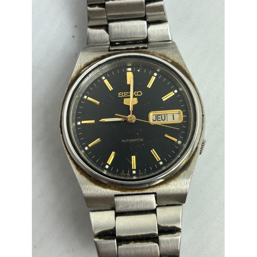 59 - Men’s Seiko 5 Sports Automatic Watch featuring German Day Date - WORKING CONDITION