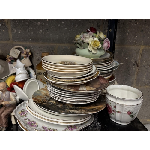 222 - Shelf full of china
Collectors plates etc
PLEASE NOTE NOT POSTABLE