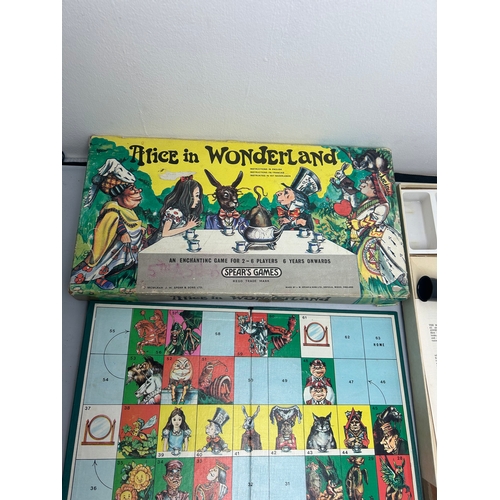 99 - Vintage Alice in Wonderland Board Game