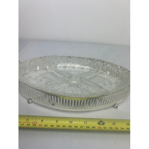 108 - Glass Divided condiment Serving Tray