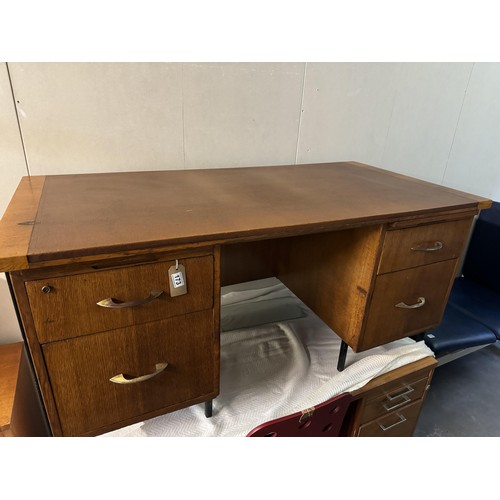 173 - Vintage Desk