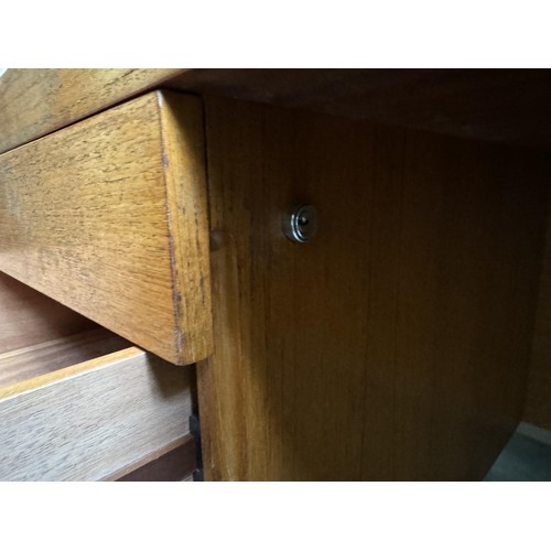 200 - Mid Century Desk (No Key)