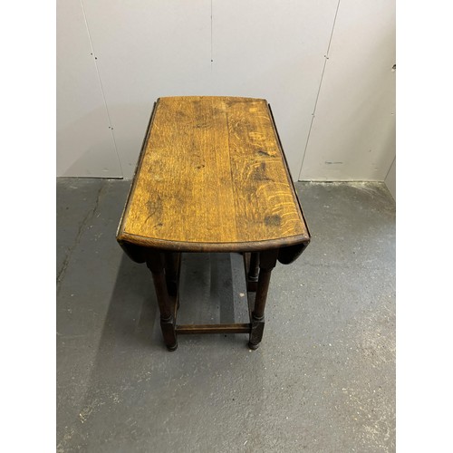 206 - Vintage Drop-leaf, Gate-leg Table, 4 person