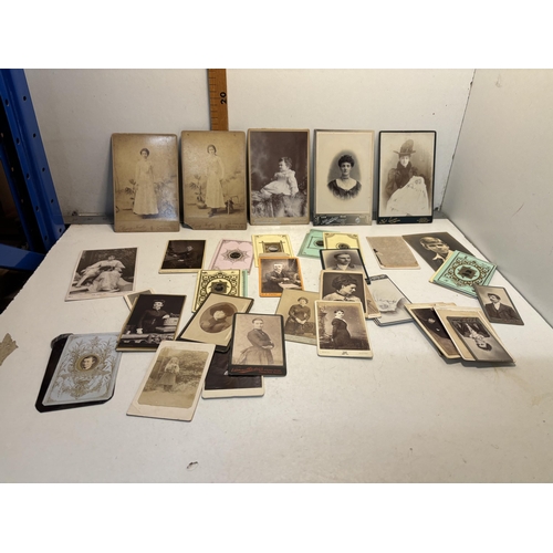 48 - Qty of vintage photographs