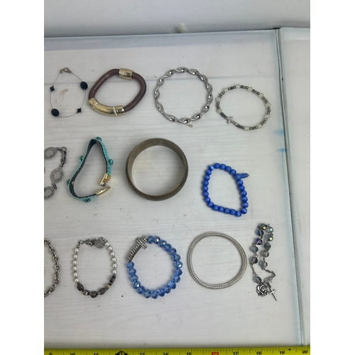 71 - Quantity of Costume Jewellery Bracelets