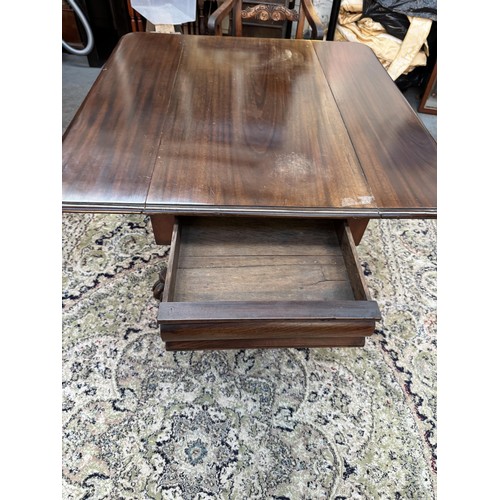 416 - Drop Leaf Dining Table