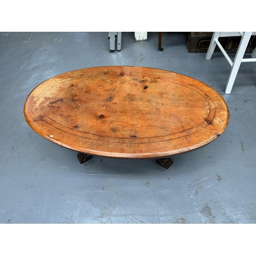 637 - Vintage Oval Coffee Table