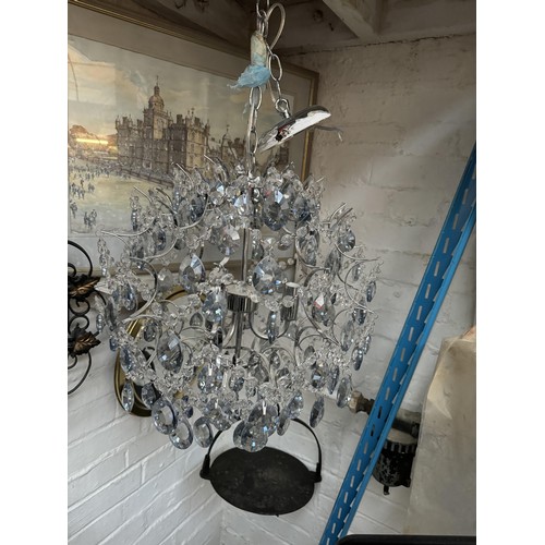 665 - Chandelier