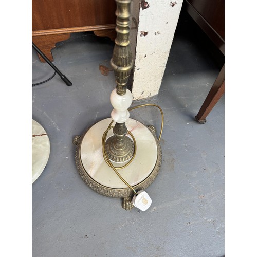 679 - Onyx Floor Lamp, working