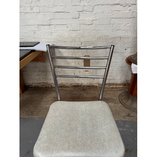 35 - Bar Stool