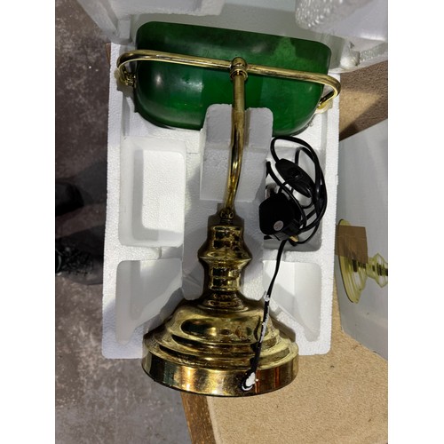 58 - Classic Bankers Desk Lamp