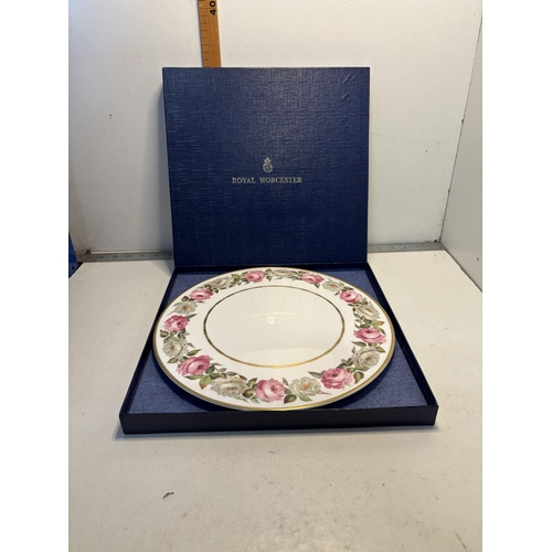 34 - Royal Worcester cake plate