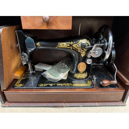 121 - Singer Handcrank Sewing Machine #EA554874