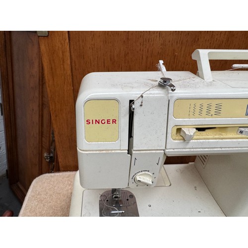 122 - Singer Sewing Machine 9810C (untested, AF)