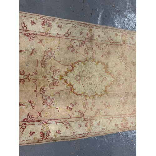 98 - Vintage Floor Rug, 1210mm x 720mm