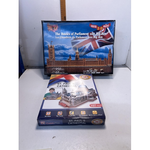 56 - X2 3D puzzles
1 SEALED