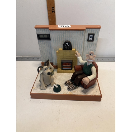 203 - Wallace & Gromit clock