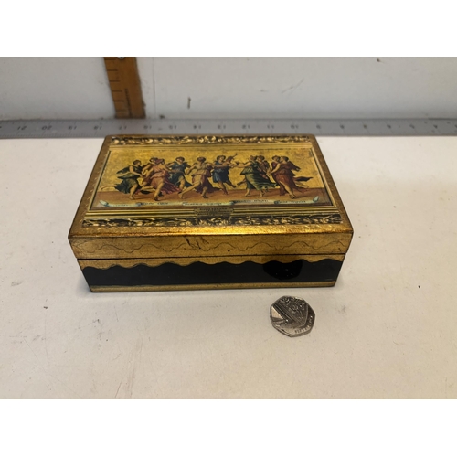 209 - Decorative box
