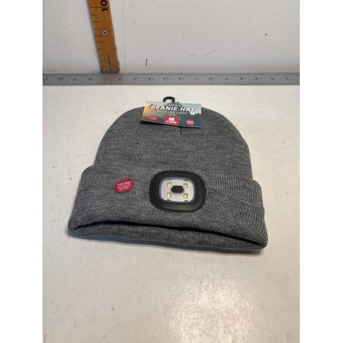 71 - Ladies beanie hat with LED light